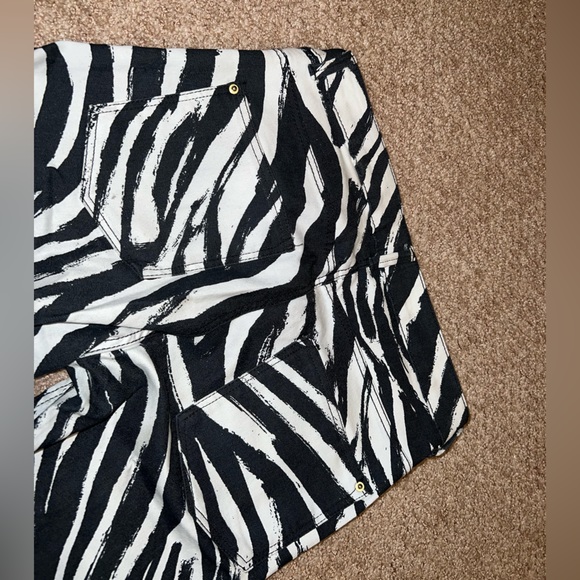 H&M zebra pants US size 6 - Picture 7 of 11